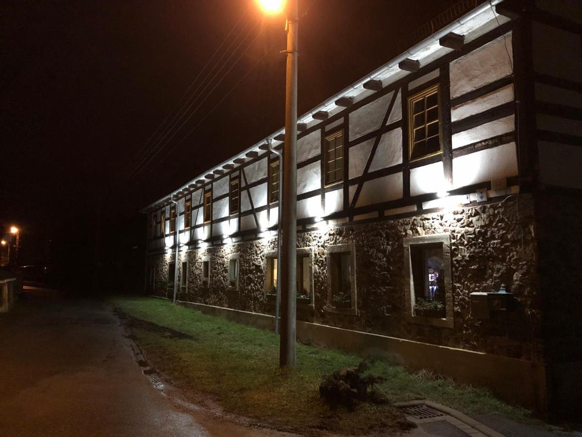 Pension Schwalbenhof Gestut Bartos Lommatzsch エクステリア 写真